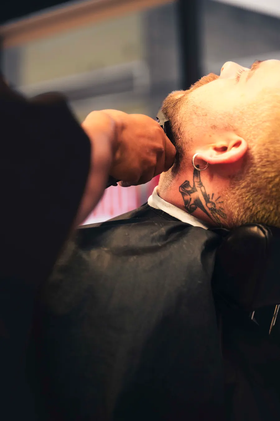 Corte con tijera en Studio 99